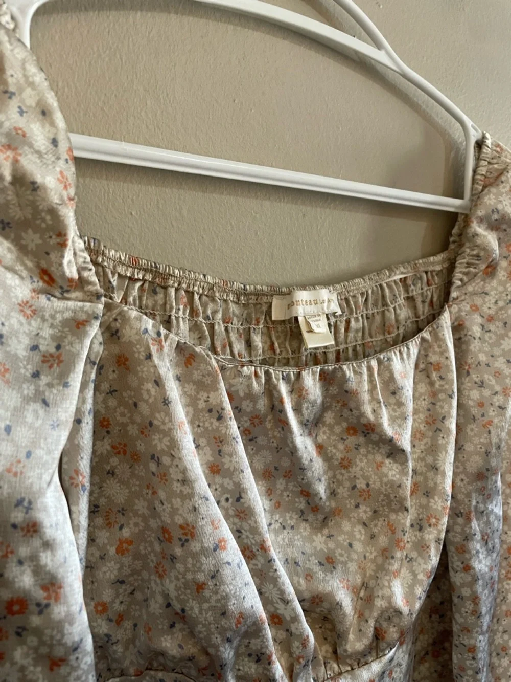 Monteau Los Angeles Cream Floral Smocked Square-Neck Blouse – Size XL EUC - Picture 8 of 16